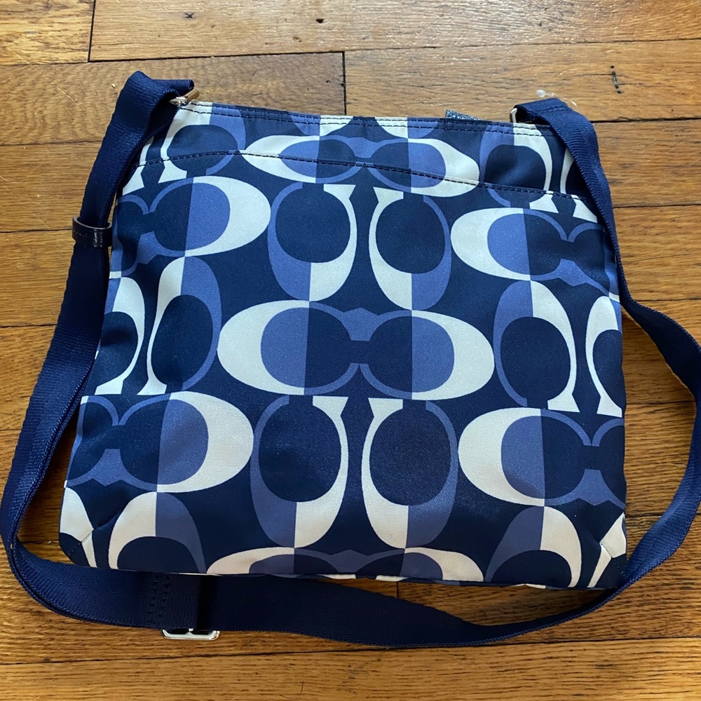 EUC Coach Blue Signature Logo Crossbody - Picture 5 of 12